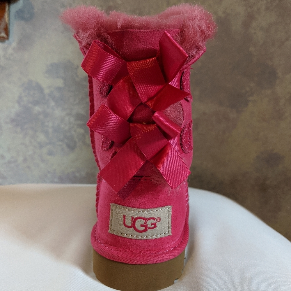 Ugg BNWOT Bailey Bow Toddler